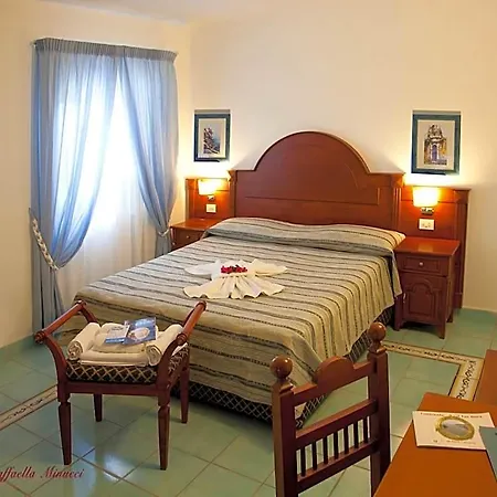 Isolabella 3* Forio di Ischia