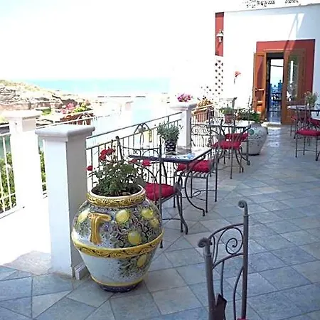 Isolabella Hotel 3*